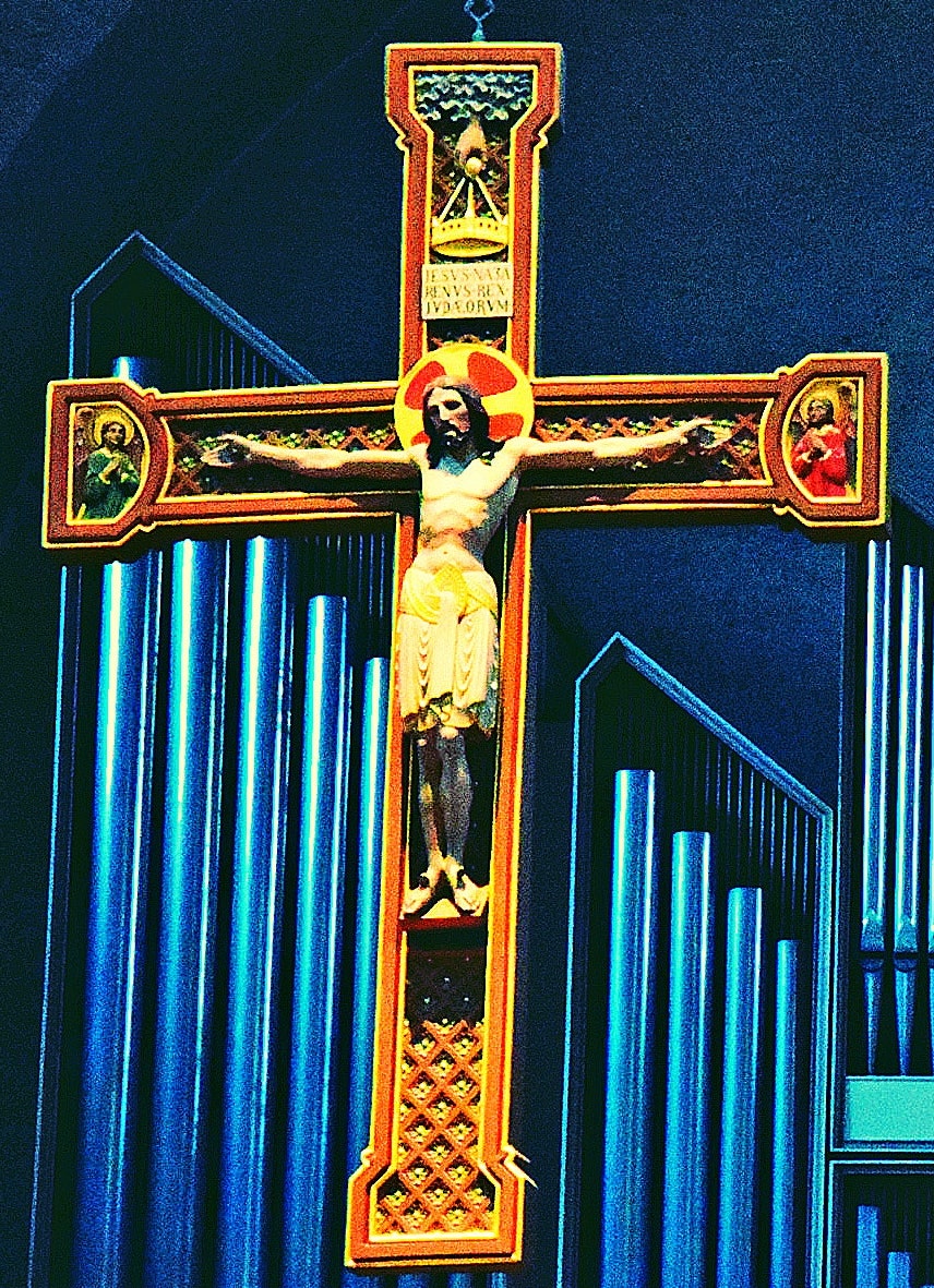 image of gold cross with jesus 